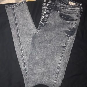 Bullhead High-waisted Skinny Jeans